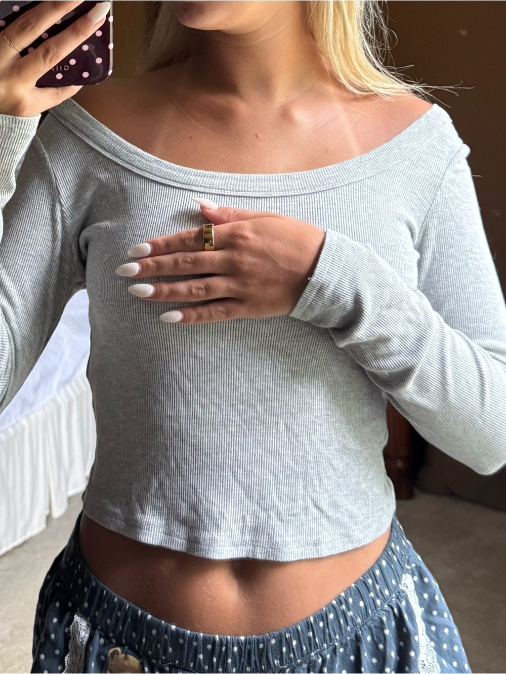 Off-Shoulder Light Gray Ribbed Long-Sleeve Tee